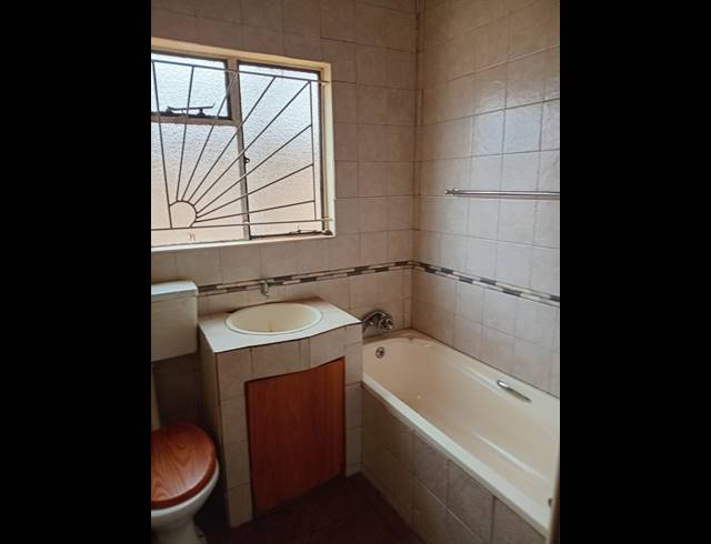 3 BEDROOM HOUSE FOR SALE IN EVATON WEST